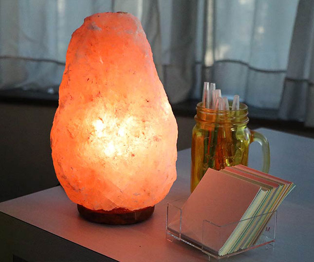 pink-salt-lamps-2.jpg